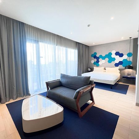 Ibis Styles Batam Nagoya Hotel Eksteriør billede