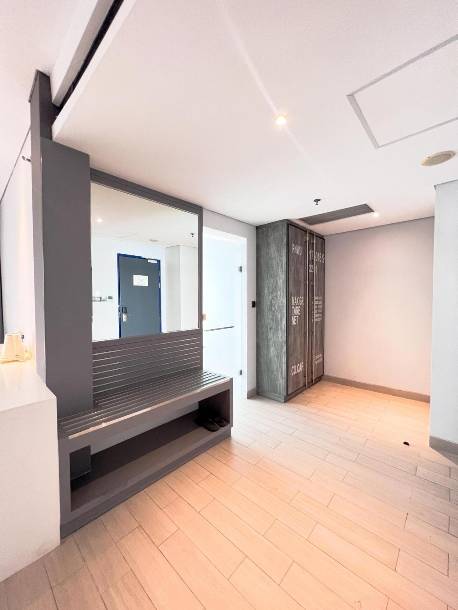 Ibis Styles Batam Nagoya Hotel Eksteriør billede